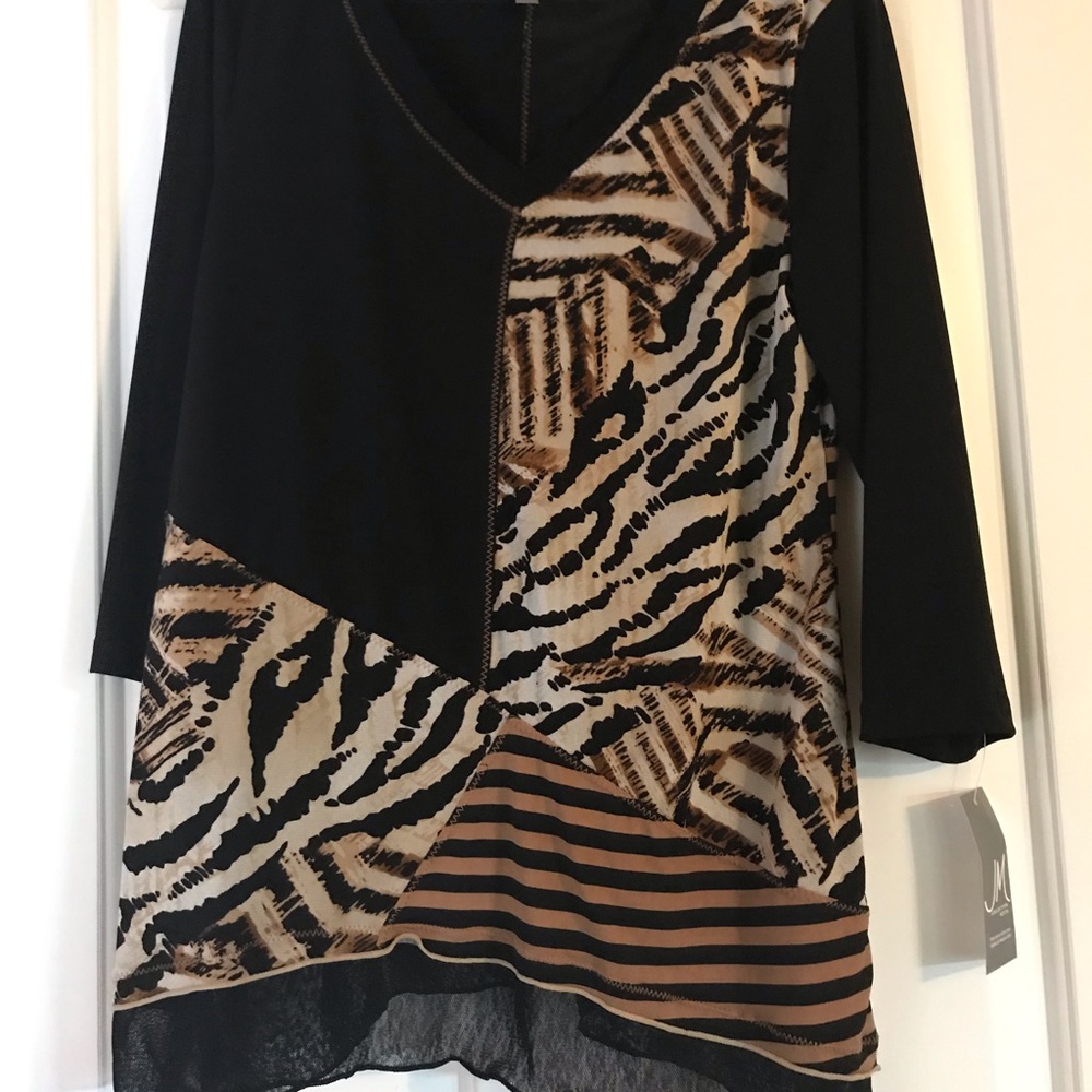 Black & animal print top